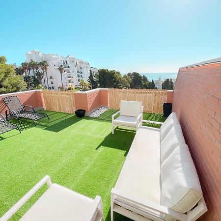 Cozy Apartment With Large Terrace Torremolinos Esterno foto