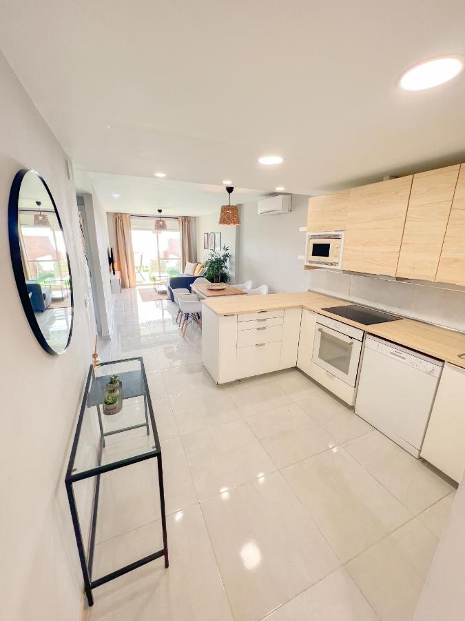 Cozy Apartment With Large Terrace Torremolinos Esterno foto