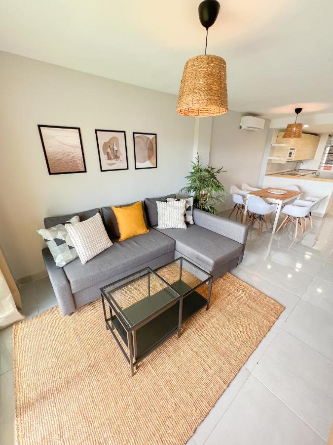 Cozy Apartment With Large Terrace Torremolinos Esterno foto