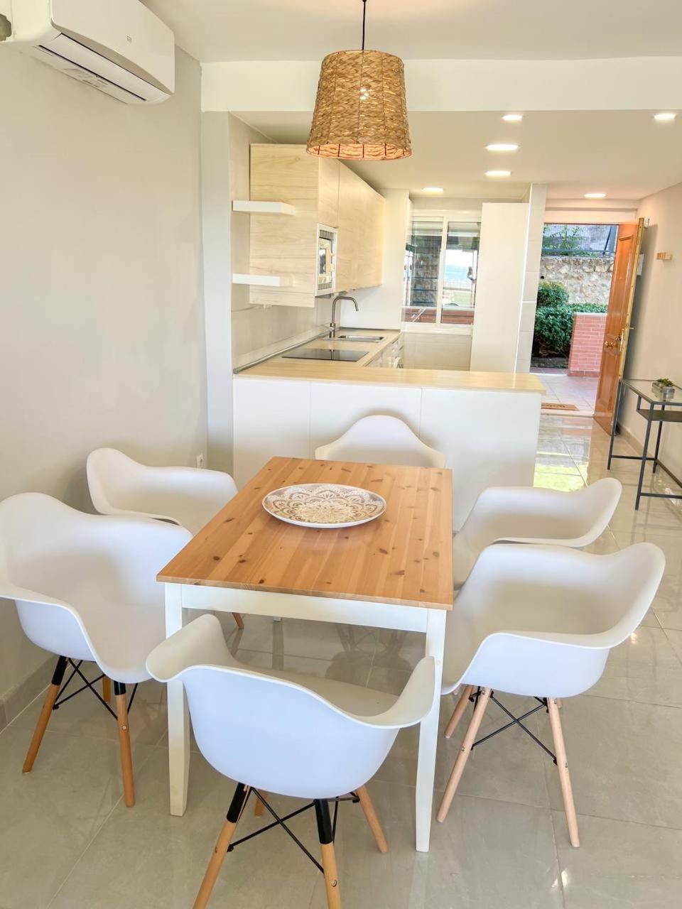 Cozy Apartment With Large Terrace Torremolinos Esterno foto