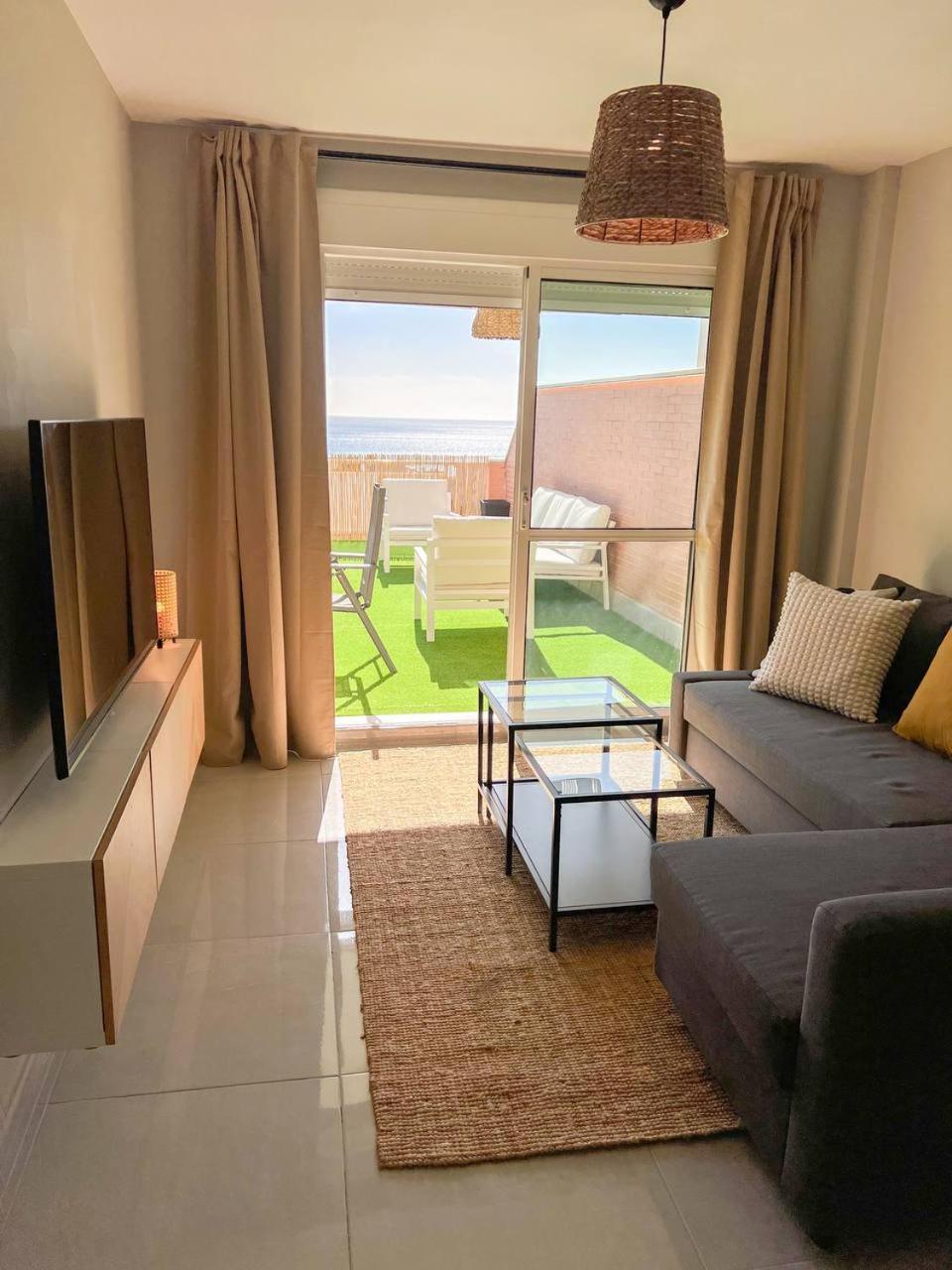 Cozy Apartment With Large Terrace Torremolinos Esterno foto